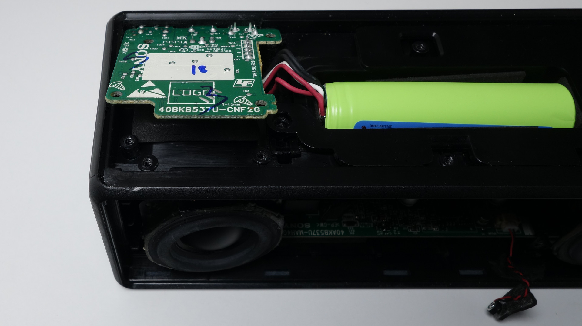 Sony SRS-X3 Removing the Daughter Board